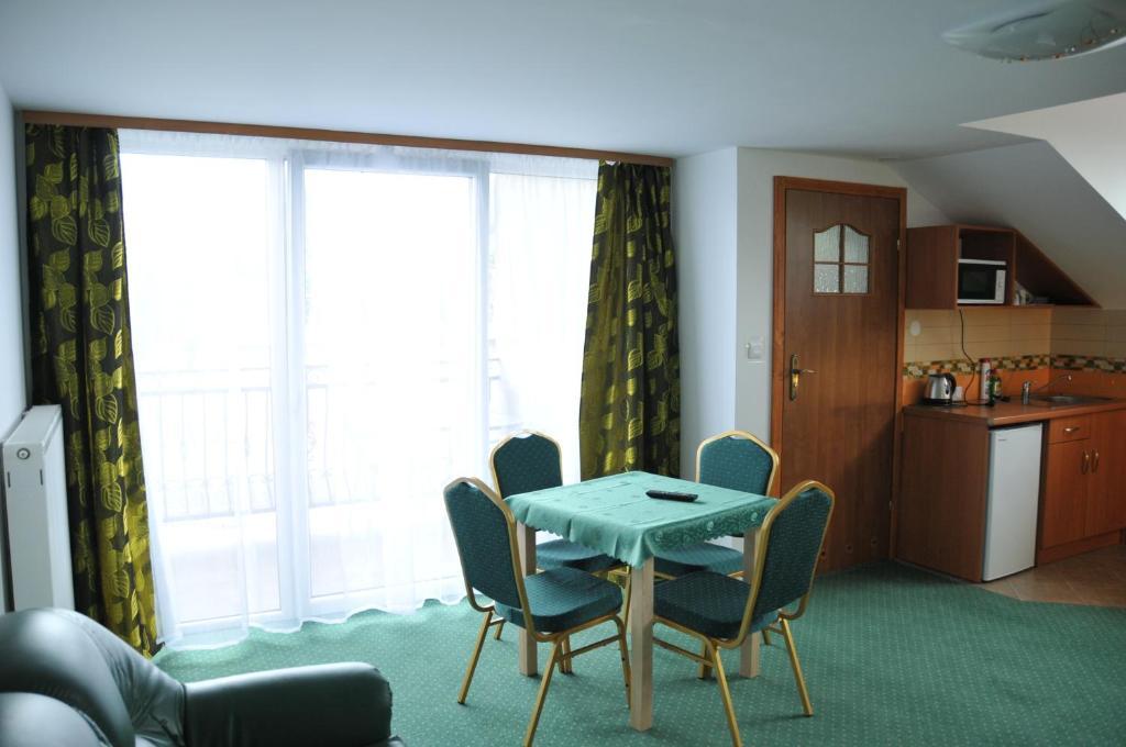 Willa Stenia Center Apartamenty Wisla Ruang foto